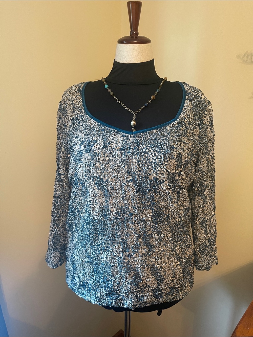 East 5th Blue & Cream Heathered Scoop-Neck Knit Top